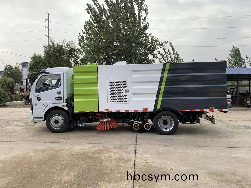 國(guo)六(liu)4方水(shui) 5方(fang)塵東(dong)風(feng)D7 洗(xi)掃(sao)車(che)