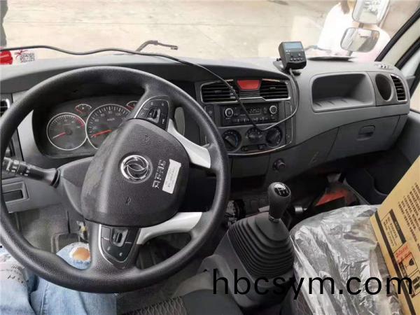 國(guo)六4.2米(mi)東(dong)風多(duo)利(li)卡(ka)冷(leng)藏車